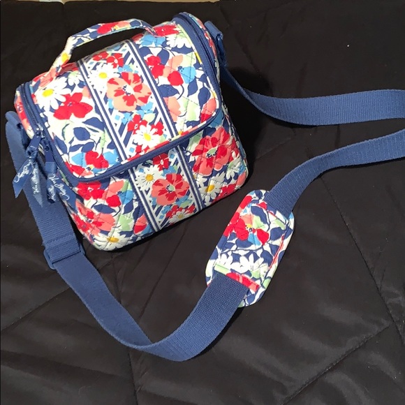 vera bradley camera bag